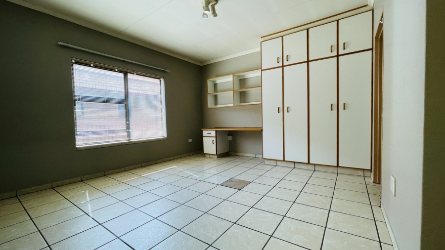 1 Bedroom Property for Sale in Dassie Rand North West